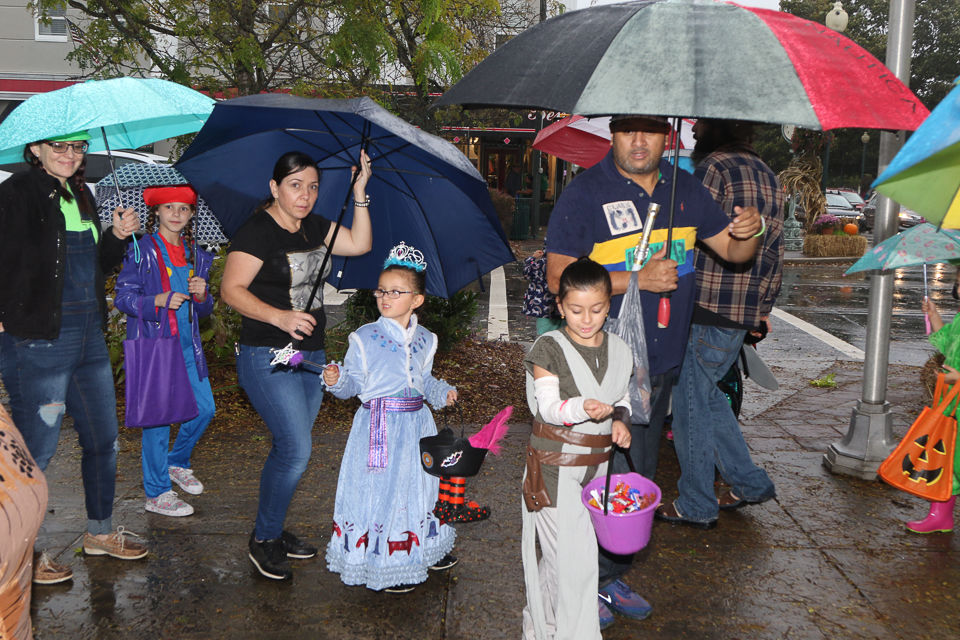 Halloween Trick or Treat Downtown Morganton 2019-9631.JPG